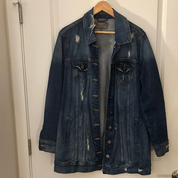 Torrid Distressed Dark Blue Jean Jacket - Picture 3 of 4